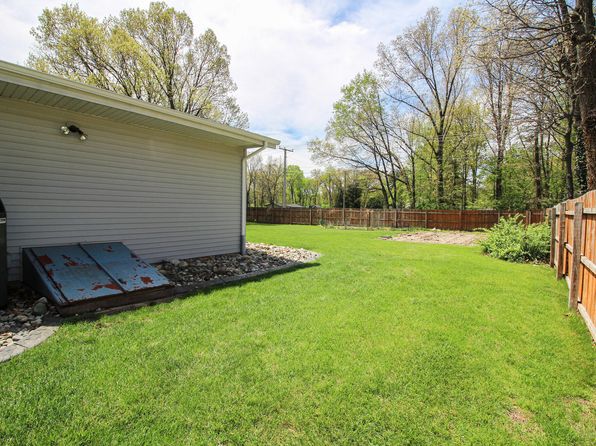 56780 Chippewa Dr, Three Rivers, MI 49093