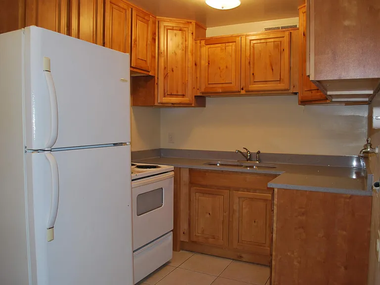 215 E Vidas Ave #7 — Photo 1