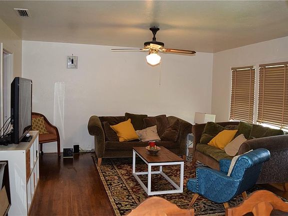 2nd image of 1925 Northcrest Dr