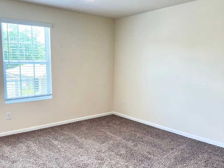 124 Teakwood Dr — Photo 7