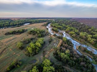 1304 Lone Tree Rd, Central City, NE 68826