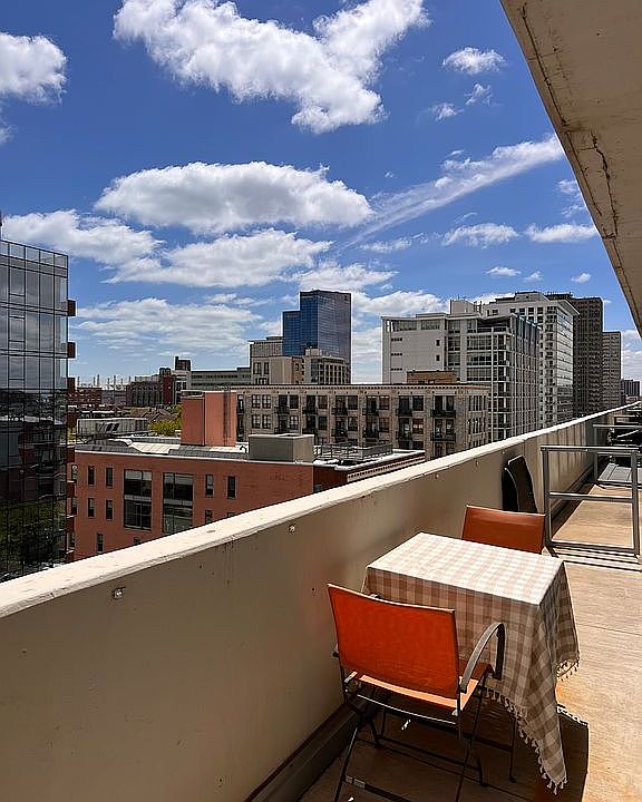 1st image of 1720 S Michigan Ave APT 803