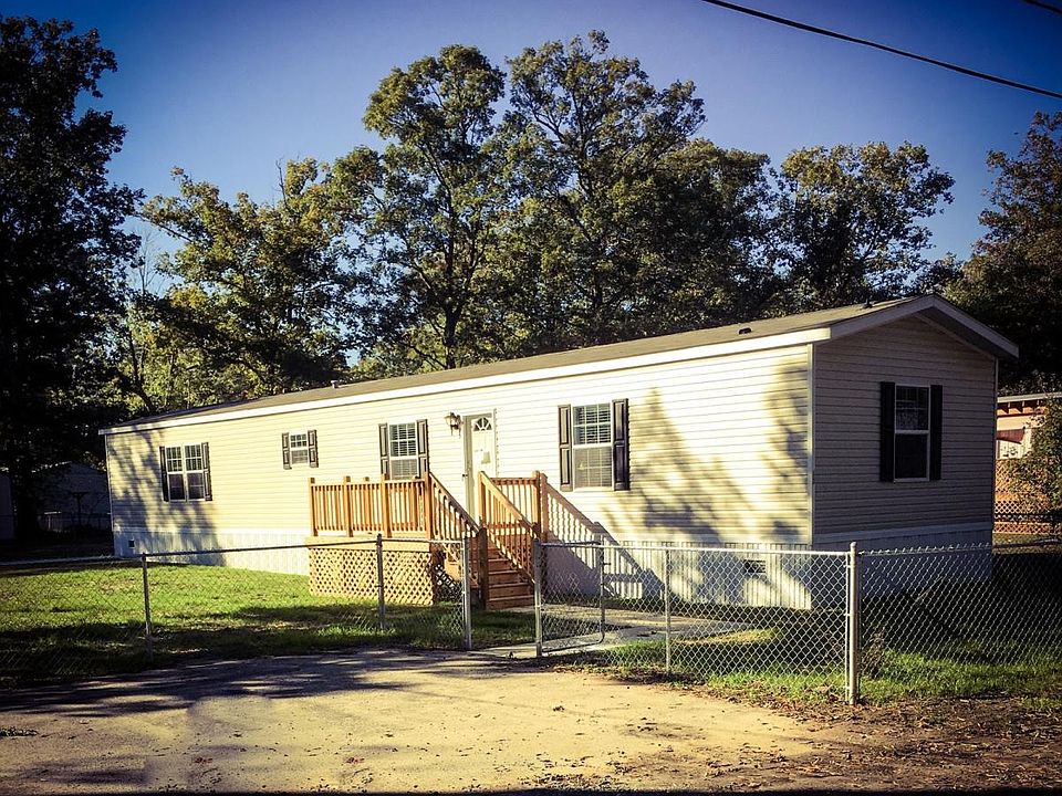 1st image of 13 Hickory Ln
