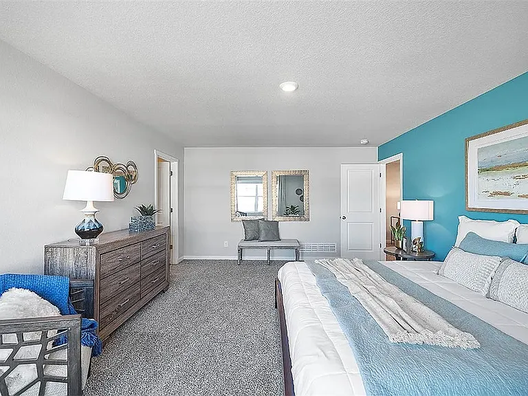 305 Juniper Dr — Photo 5