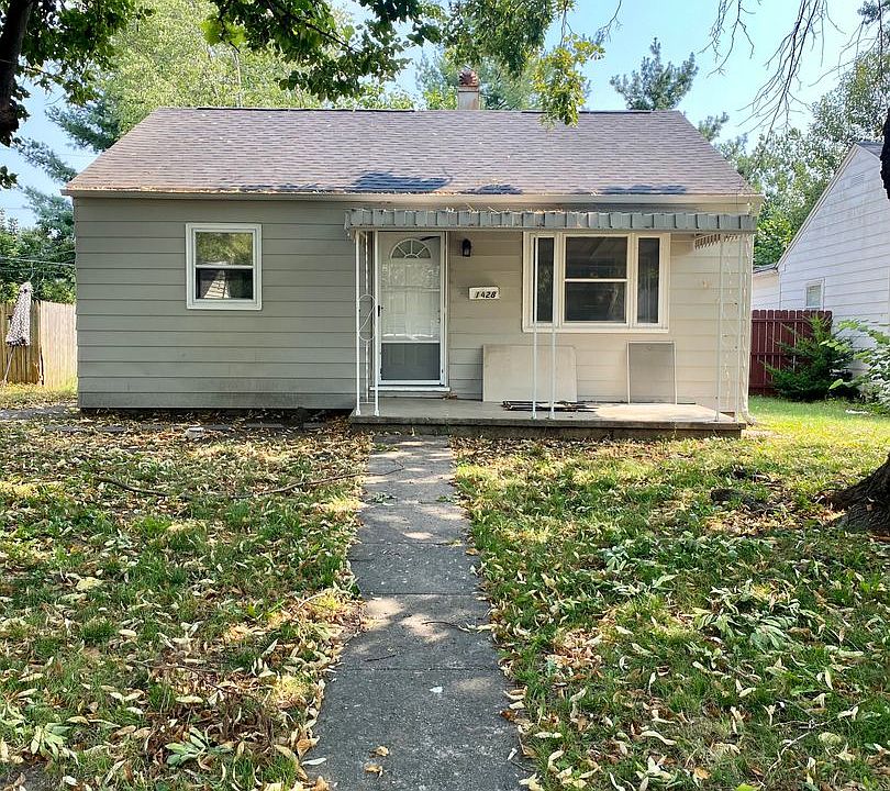 1st image of 1428 Oak Ct