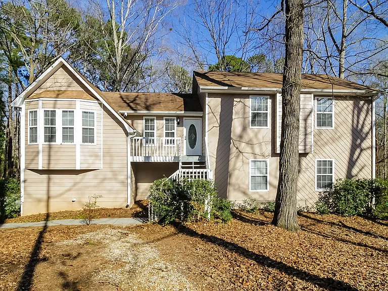 6218 Emerald Springs Dr SE — Photo 1