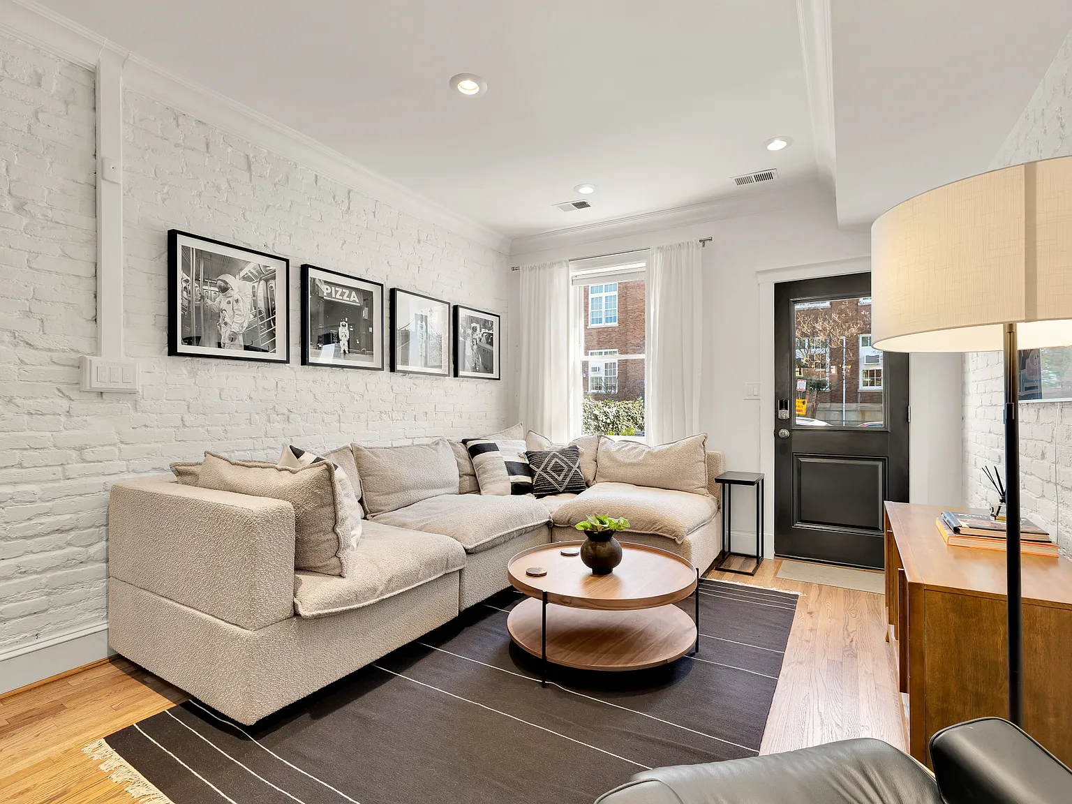 2 bed, 1127 sqft, $4,495 — Photo 4