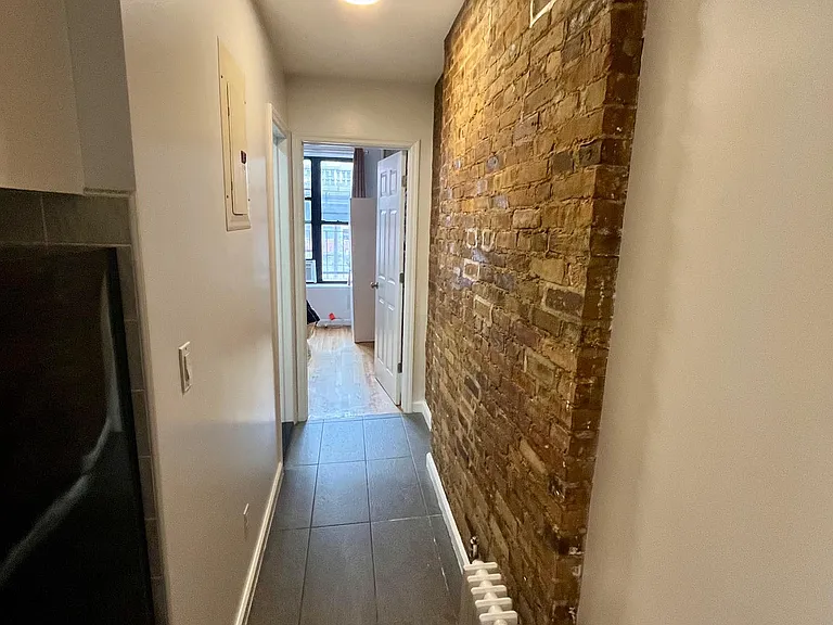 170 Delancey St #3 — Photo 4