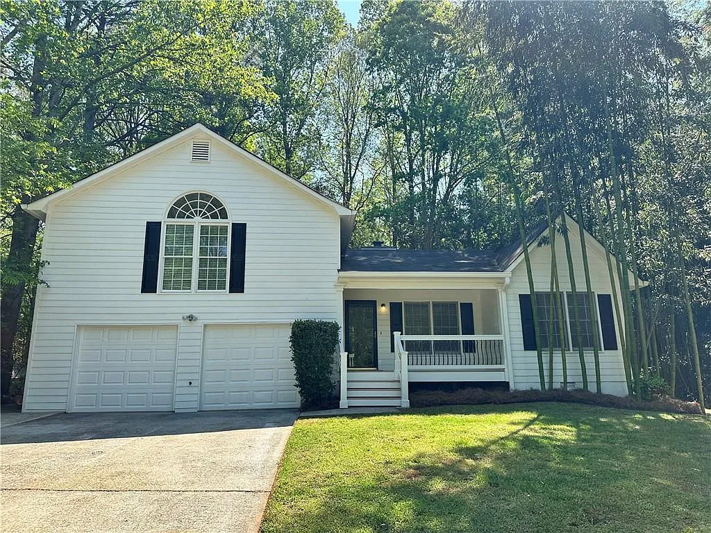 3 bed, 2.0 bath, 1378 sqft, $1,895 — Photo 1