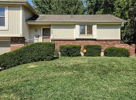 2nd image of 1805 NW Hunters Dell Ct