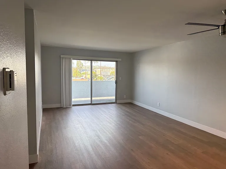 755 Gaviota Ave — Photo 12