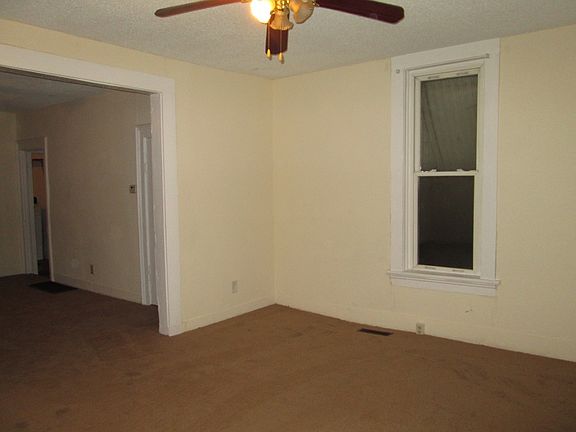 2nd image of 3005 E 19th St