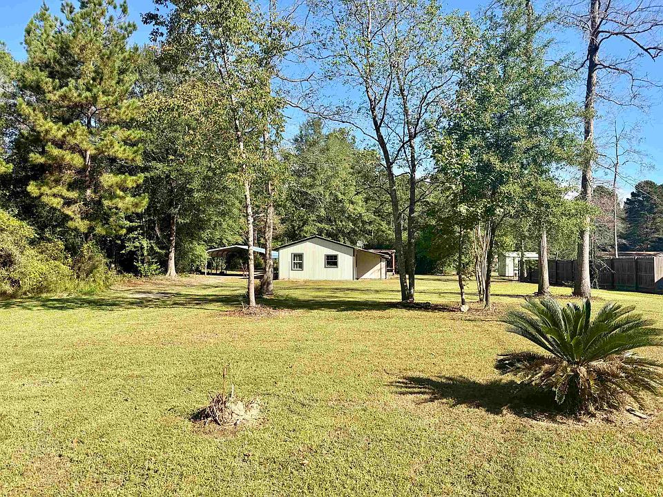 1st image of 122 Magnolia Ln
