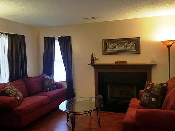 4th image of 208 E McCulloch St