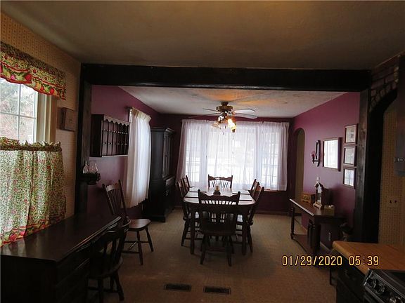 5th image of 49 Hubbard Dr