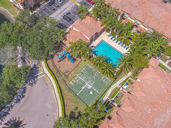 5th image of 1203 Santa Catalina Ln #1203