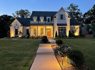 4900 Fairfield Cir, Memphis, TN 38117