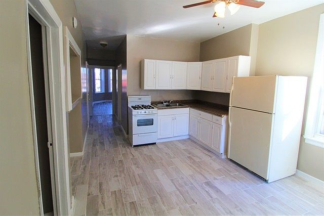 2nd image of 2302 S Kirkland Ave #2