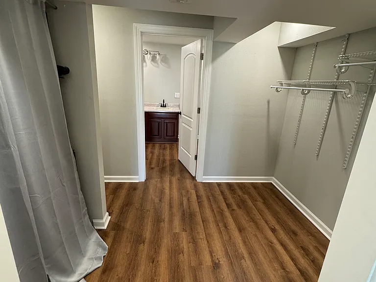 97 Regina Dr — Photo 14