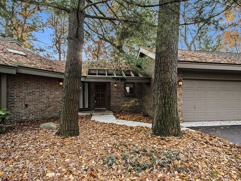1st image of 7687 W Saint Andrews Cir