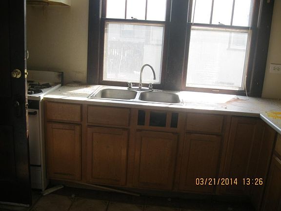 4th image of 443 North Ave