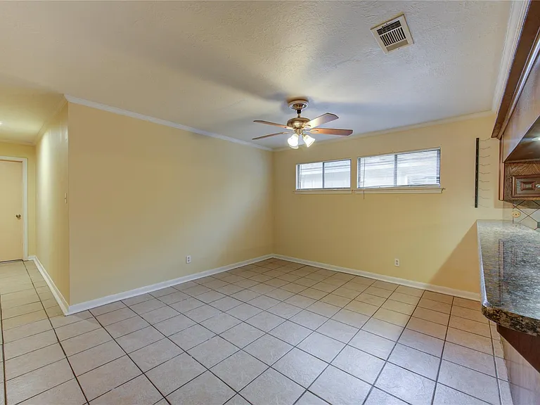 165 Old Bridge Lk — Photo 29