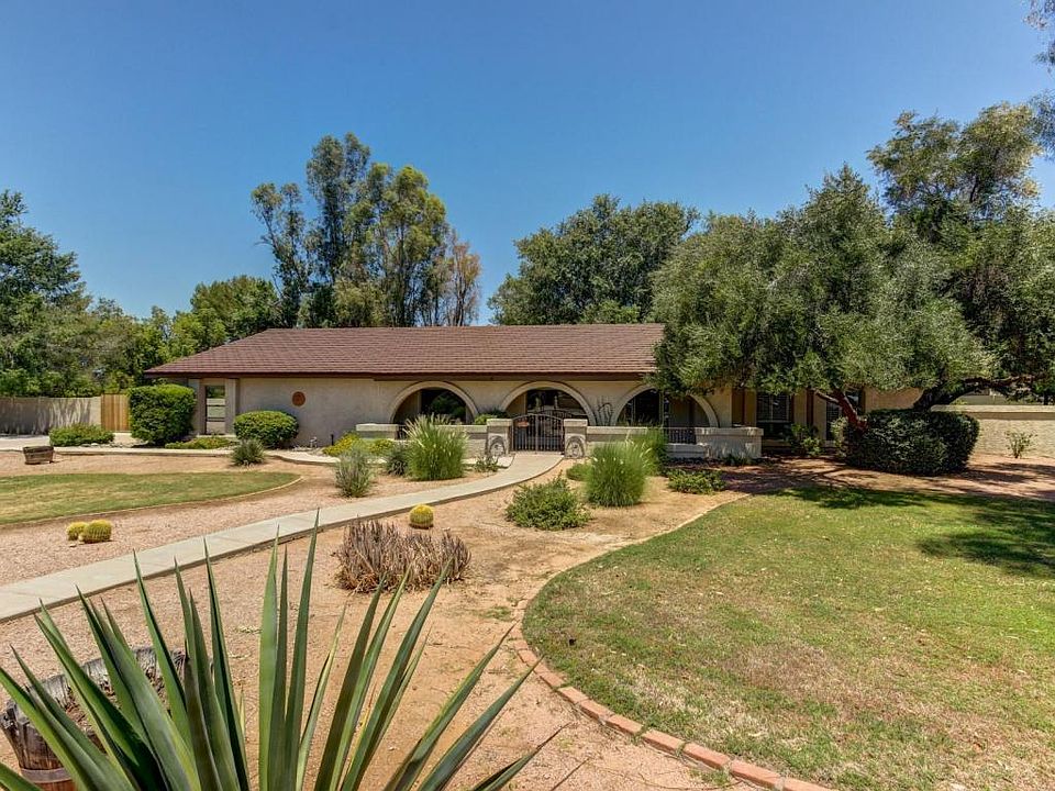 1st image of 4110 E Emelita Cir