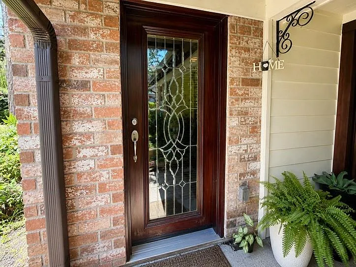 3903 Midforest Dr — Photo 2