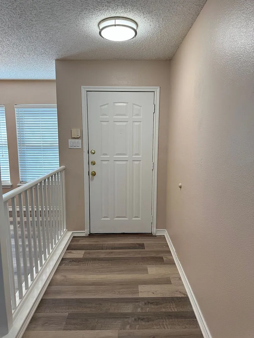Welcome home to 8290 Morning Grove! — Photo 2