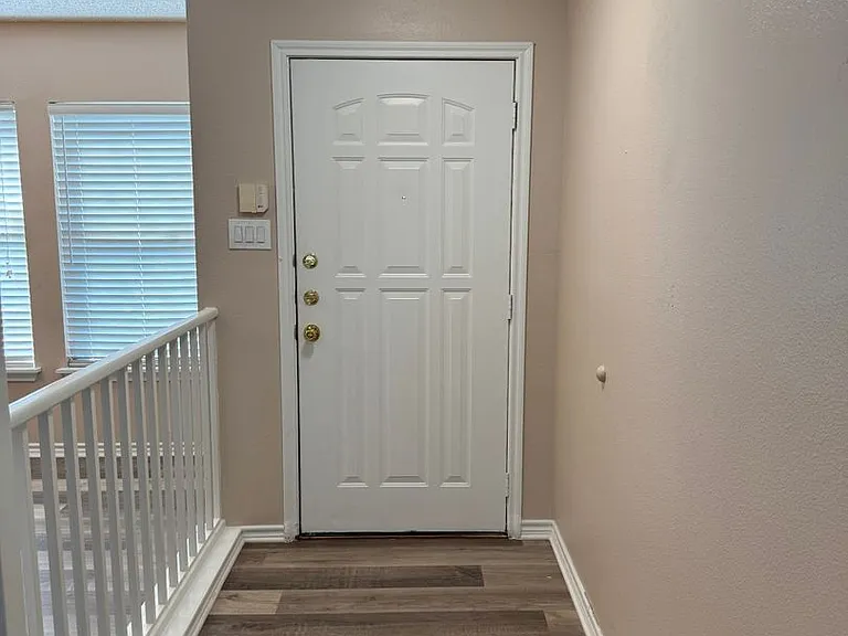8290 Morning Grv — Photo 3