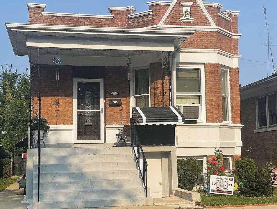 1st image of 1527 58th Ave