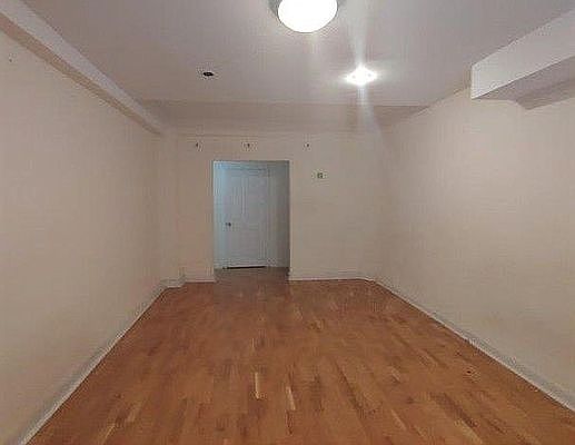 4th image of 6420 Saunders St #119