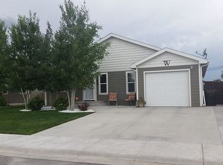 638 Pony Express Trl, Evansville, WY 82636