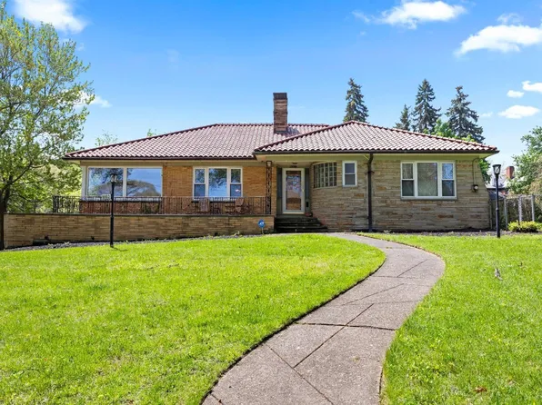 9903 Edgewater Dr, Cleveland, OH 44102