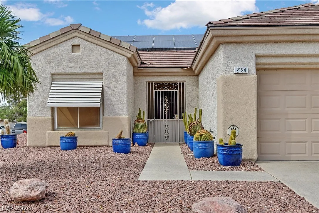 2 bed, 2.0 bath, 1418 sqft, $2,300 — Photo 2