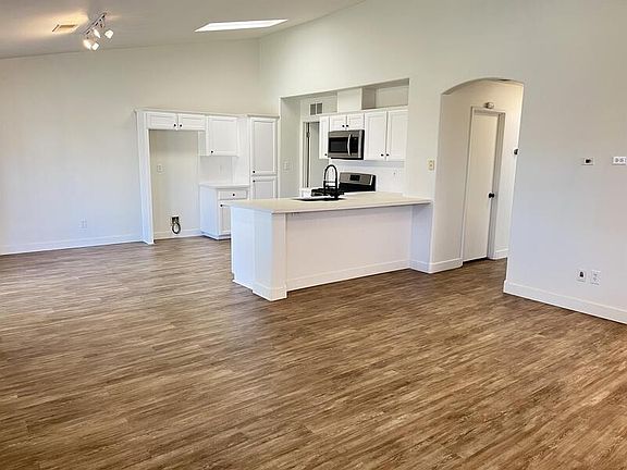 3rd image of 12303 Zion Ct