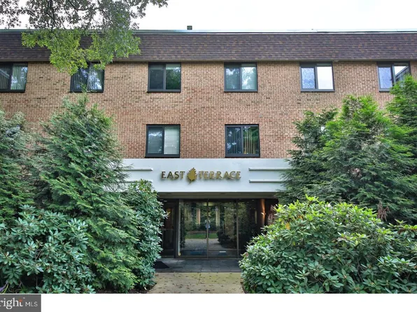 1650 Oakwood Dr #E-212, Narberth, PA 19072