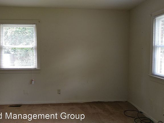 5th image of 1301 Oak Park Ave