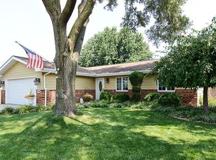 2419 Flat Rock Rd, Dyer, IN 46311