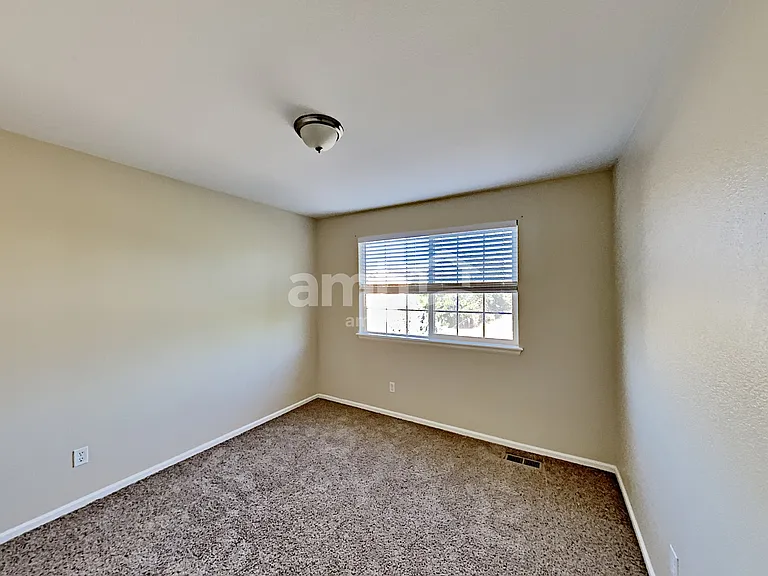 4137 Halifax St — Photo 17