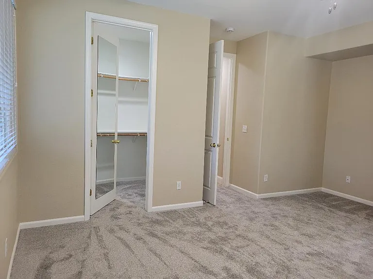 602 Delancy Way — Photo 12