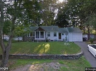 76 Carlton Ave, Warwick, RI 02889