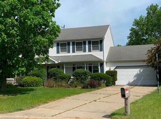 10261 Autumn Leaves Ct, Granger, IN 46530
