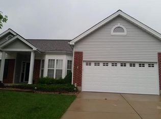 551 Highland Estates Dr, O Fallon, IL 62269