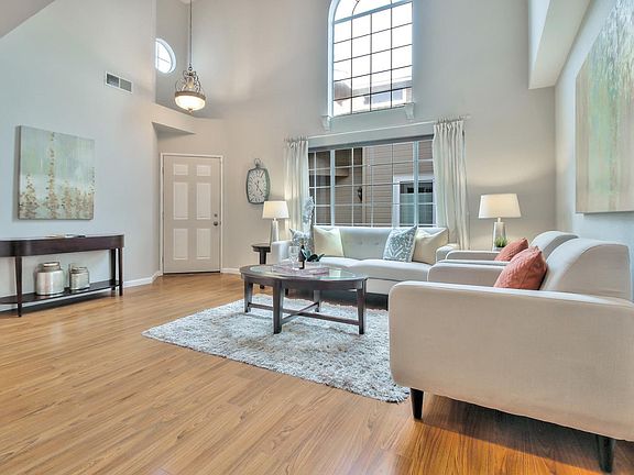 4th image of 1487 Carrington Cir