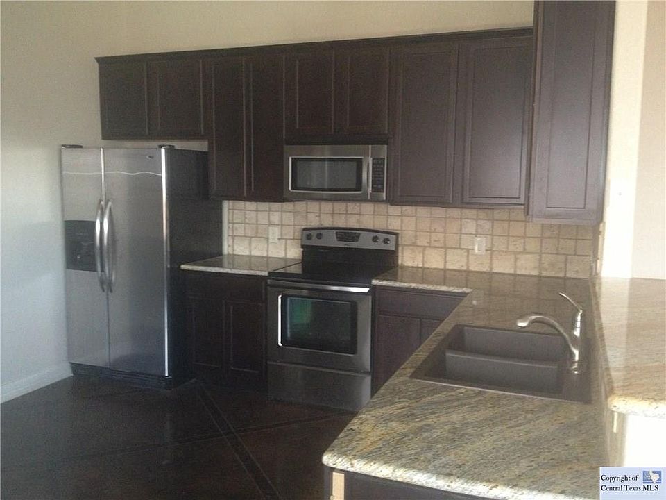 2nd image of 221 Anne Louise Dr