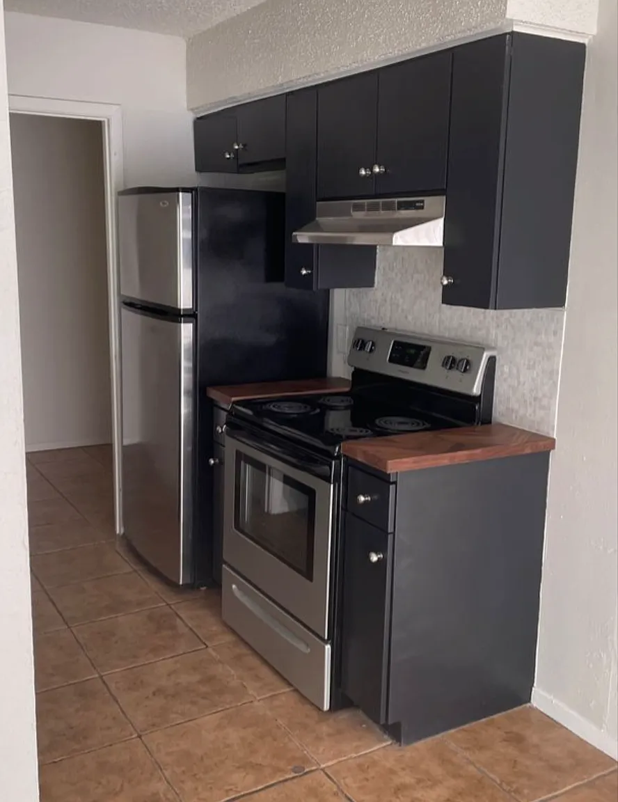 2 bed, 1.5 bath, 951 sqft, $1,350 — Photo 4