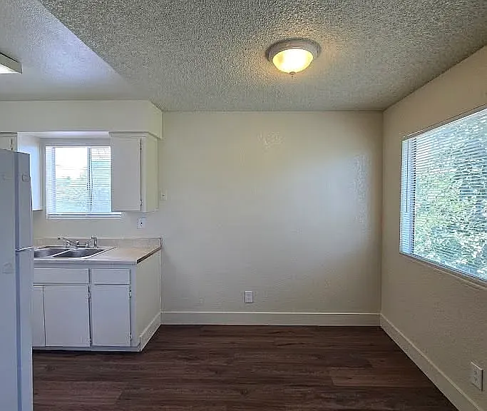 310 N 9th St #201 — Photo 3