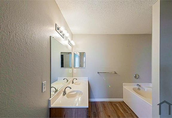 3rd image of 2340 Avalon Creek Way