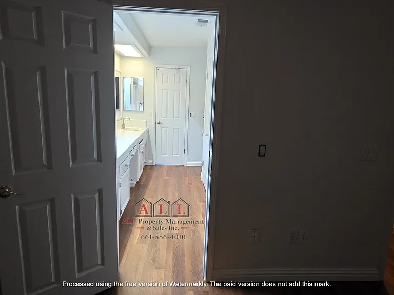 10500 Attleboro Ave — Photo 16